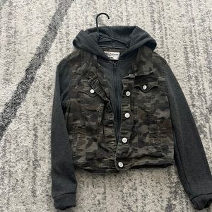 camo hoodie grey jacket. size small.